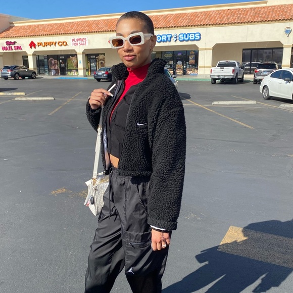 Nike Monogram Cropped Fleece Jacket - Picture 7 of 9